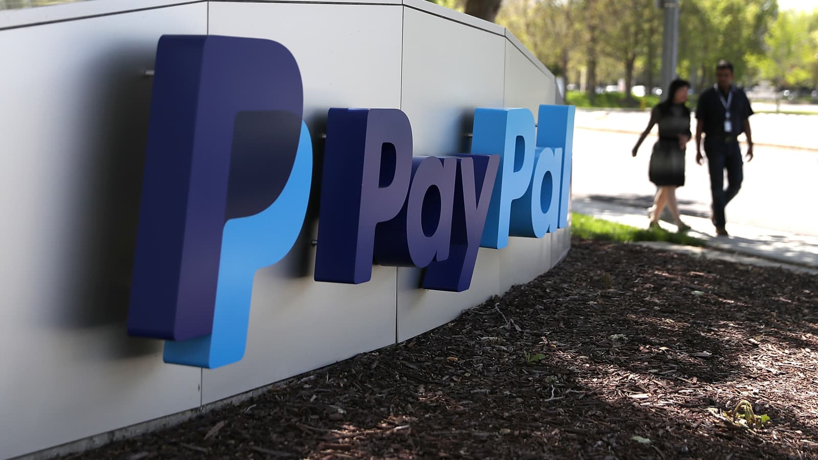 ¿Qué está pasando con PayPal? Claves para entender el desplome de sus acciones este 2022
