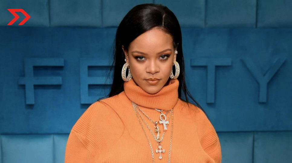 Rihanna deja el cargo de CEO de su empresa Savage X Fenty