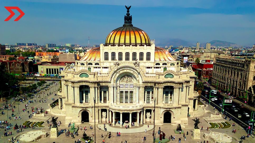 Turistas internacionales aumentan 3.5% en México en abril 2023