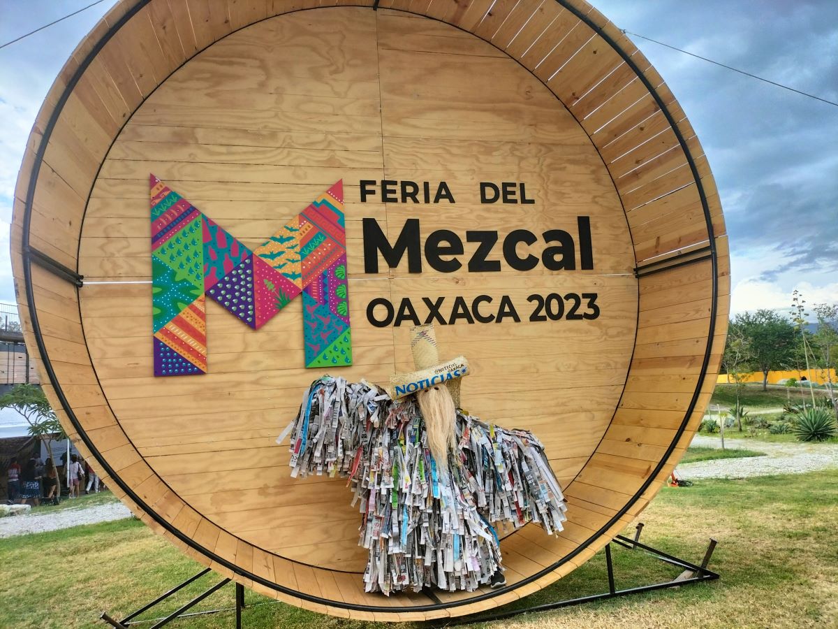 Digamos salud en la Feria del Mezcal 2023, en Oaxaca