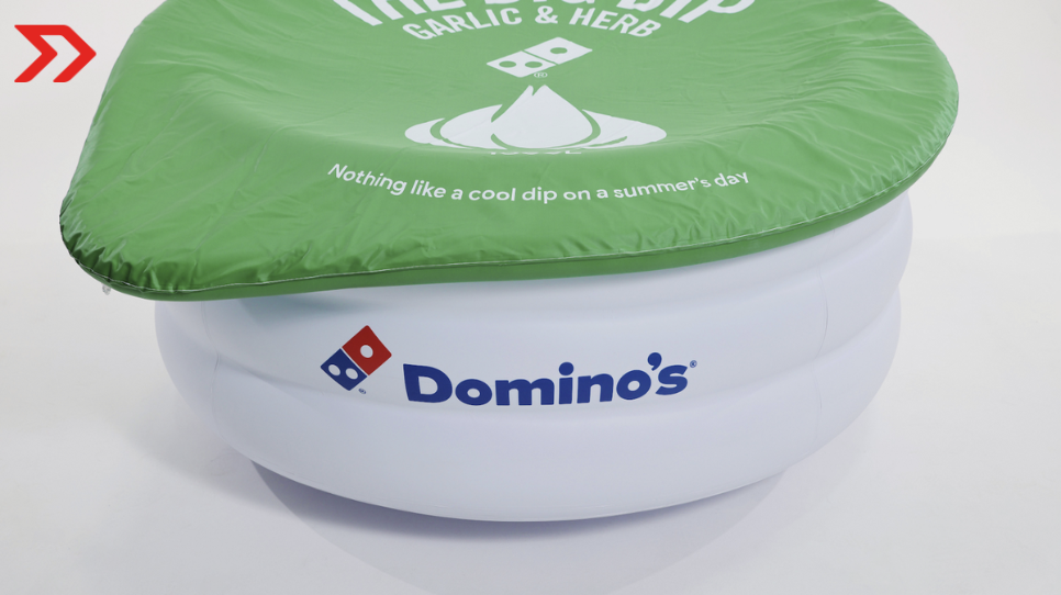 Domino’s Pizza lanza una línea de moda de edición limitada inspirada en su dip de ajo y hierbas