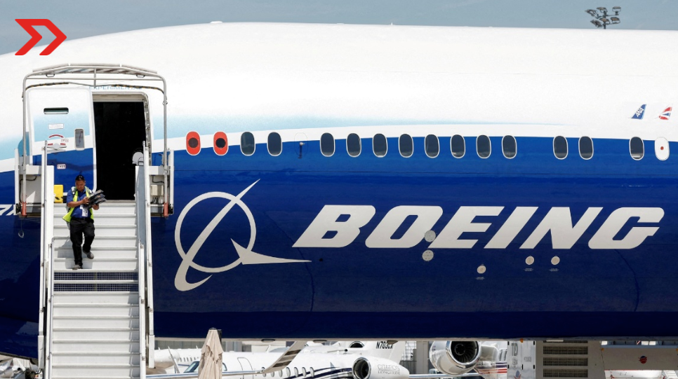 Crisis en Boeing: causas y consecuencias que han llevado a la dimisión de su CEO