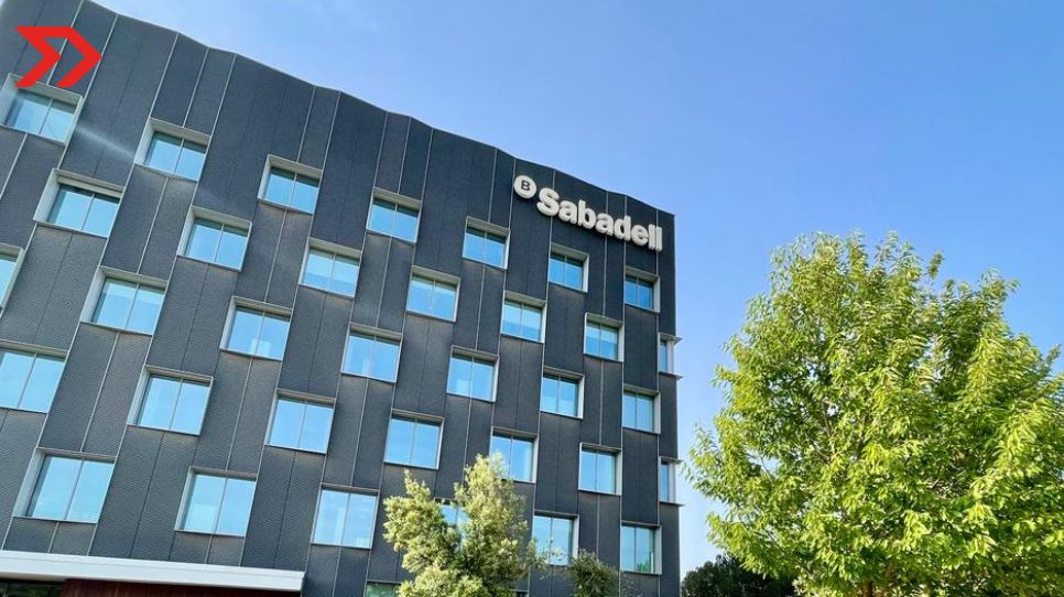 Banco Sabadell aumenta sus ganancias a más del 50% en primer trimestre de 2024