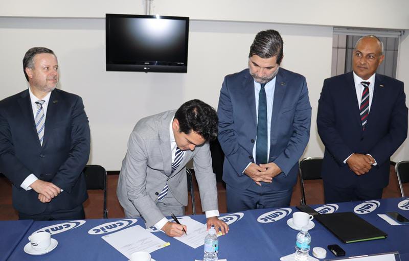 CMIC y Rotamundos firman convenio de colaboración 0