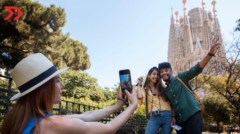 España llega a cifra récord de turistas con 42.5 millones de visitantes