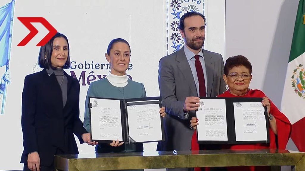 Claudia Sheinbaum firmó el decreto para regresar a CFE y Pemex al pueblo de México, tras la reforma energética de 2013.