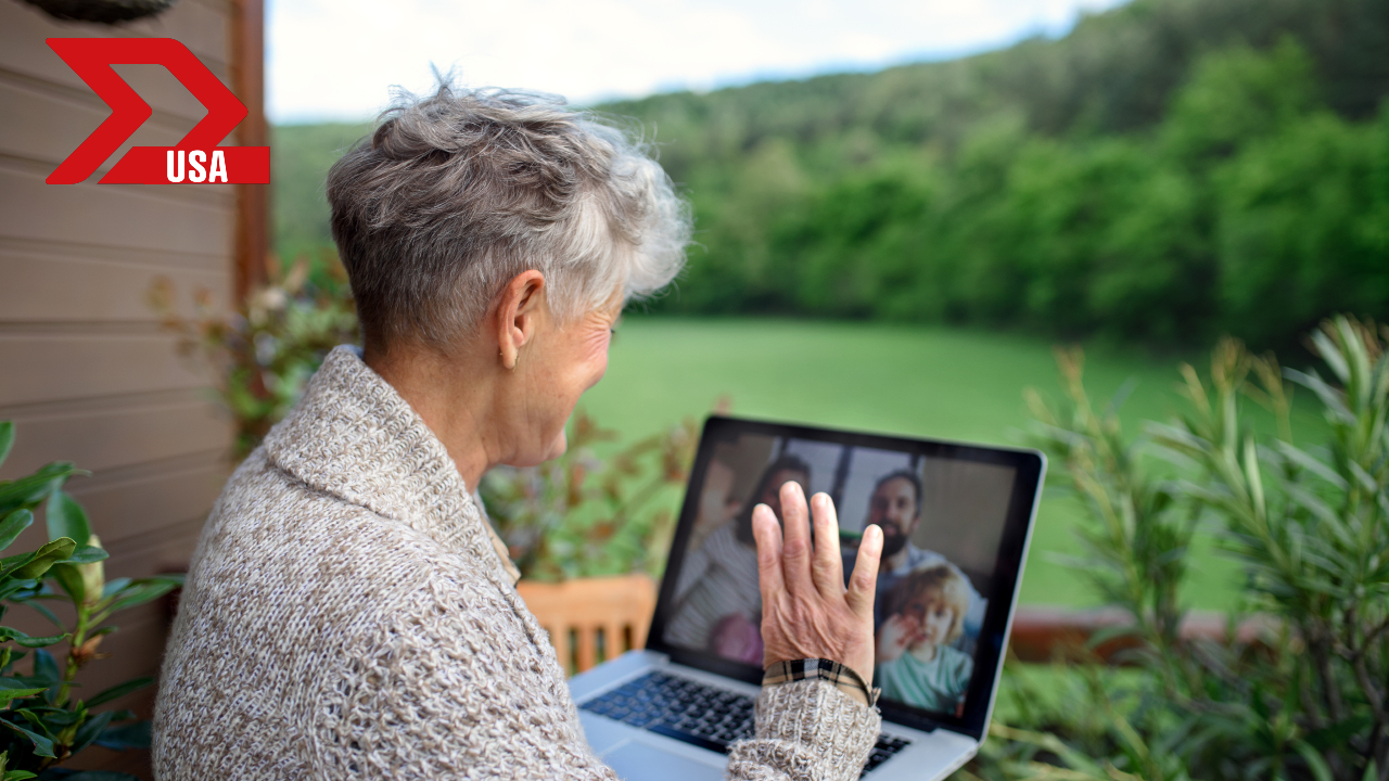 Educación digital para adultos mayores latinos: esencial para su bienestar e inclusión