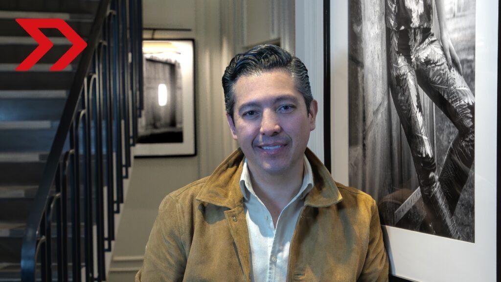 Realty ONE Group llega a México con Marco Fernández al frente, trayendo un modelo de negocio innovador y oportunidades en bienes raíces.