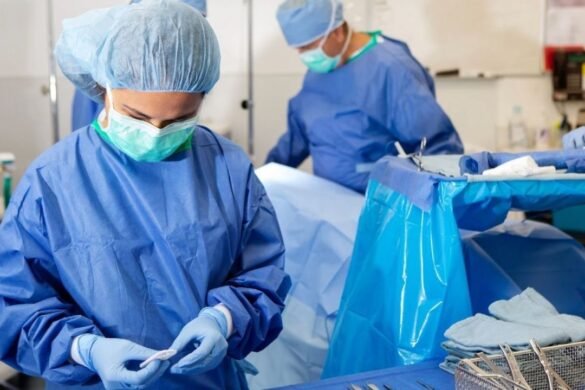 Desde SKKYD, Eugenio Gómez Rivero impulsa la producción de ropa quirúrgica desechable que cumple con normas internacionales y contribuye a la seguridad en hospitales públicos y privados de México.