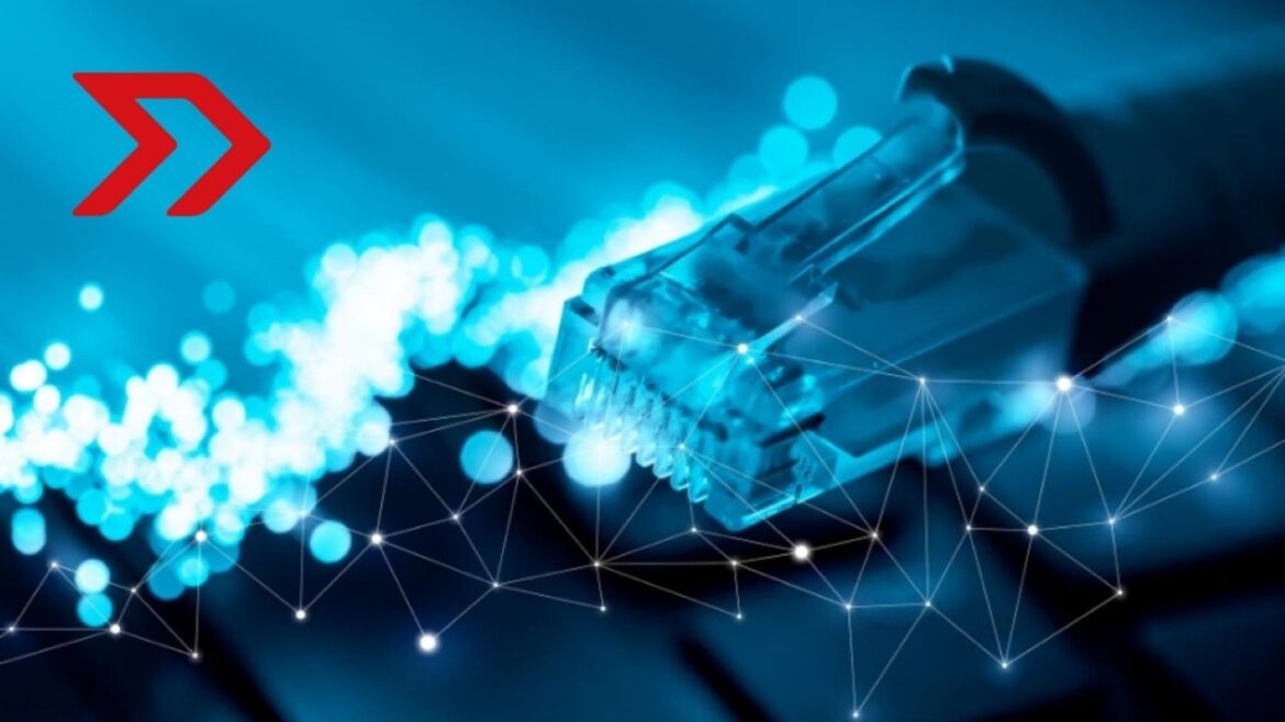 Descubre qué es el Internet Simétrico y cómo Totalplay lidera en México con conexión 100% fibra óptica, ideal para videollamadas, gaming y nube.