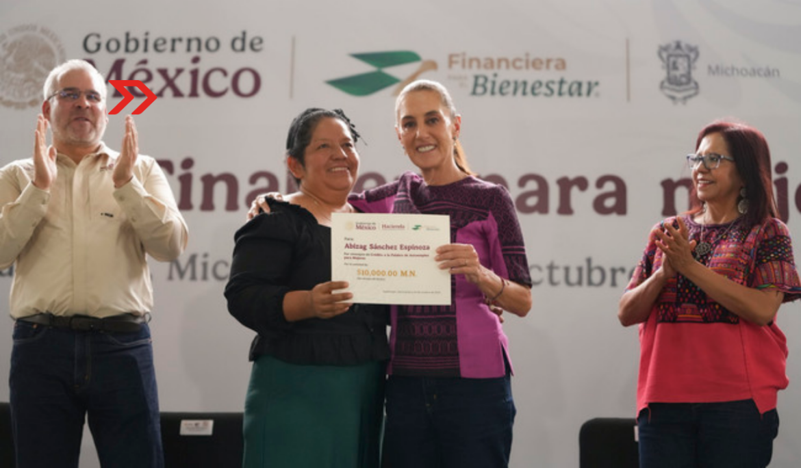 Entregan créditos FINABIEN a mujeres emprendedoras de Michoacán